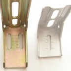 Uni-Q Brackets – Notice the graduations for easy on-the-spot height adjustment during installation. The left bracket is an end bracket. The right bracket is a centre bracket.
